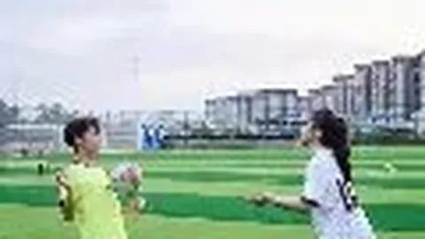 沙溢夜放军艺校草旧照，自嘲遭校友沈腾打趣